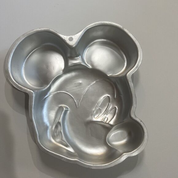 Wilton Disney Mickey Mouse Cake Pan - Picture 2 of 3